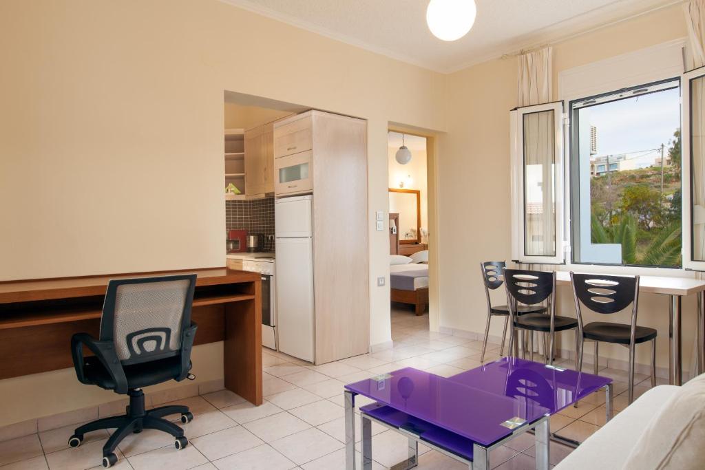 Giorgi's Blue Aparthotel 3*