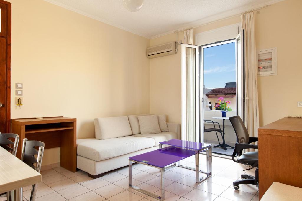 Giorgi's Blue Aparthotel