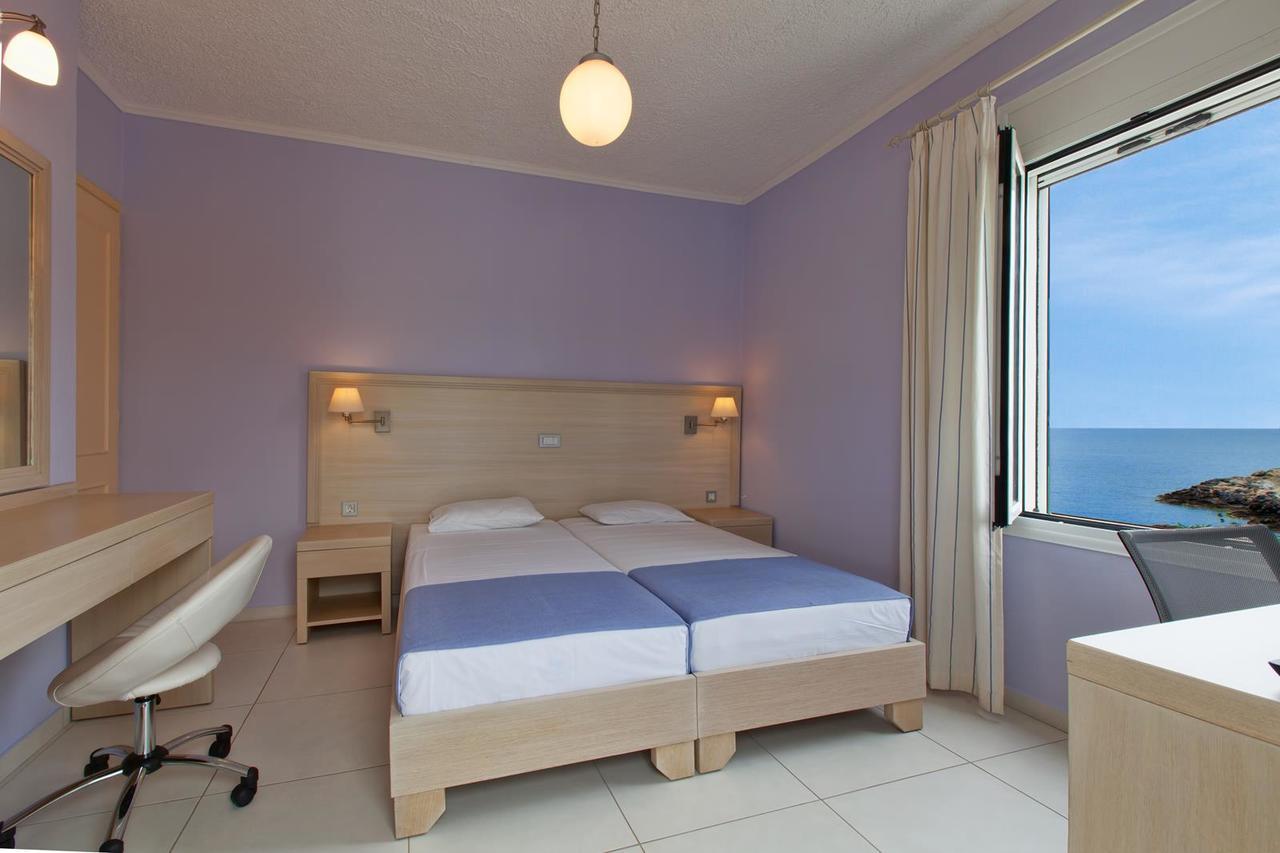 Giorgi's Blue Aparthotel 3*