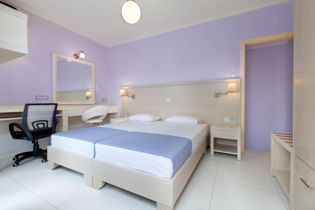 Giorgi's Blue Aparthotel
